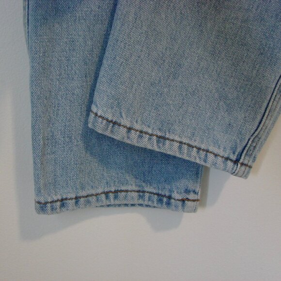 BDG Urban Outfitters Mom High Rise Jeans Light Wash Relaxed Boyfriend Size 29 - Picture 12 of 12